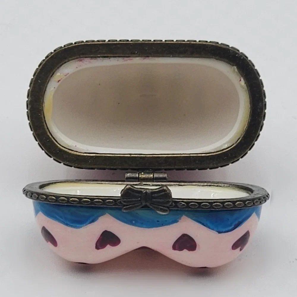 Heart Shaped Trinket Box Hinged Floral Roses Stripes Bow Clasp Colorful